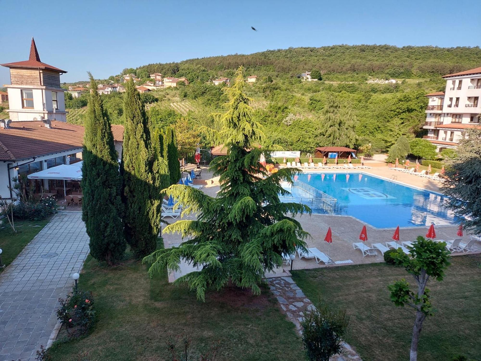 Harmony Hills Petkovi Studio Apartment Rogachevo Bagian luar foto