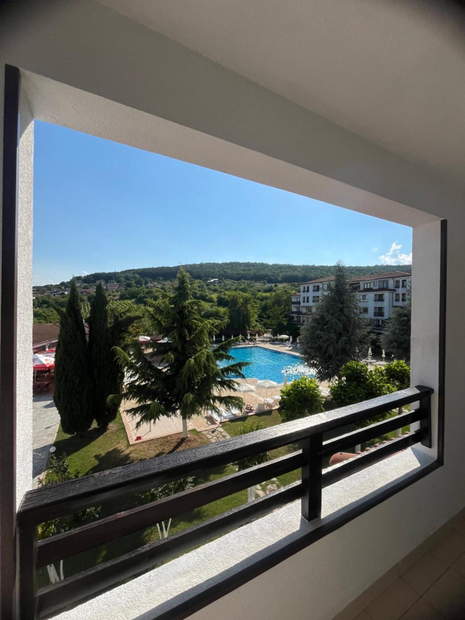 Harmony Hills Petkovi Studio Apartment Rogachevo Bagian luar foto